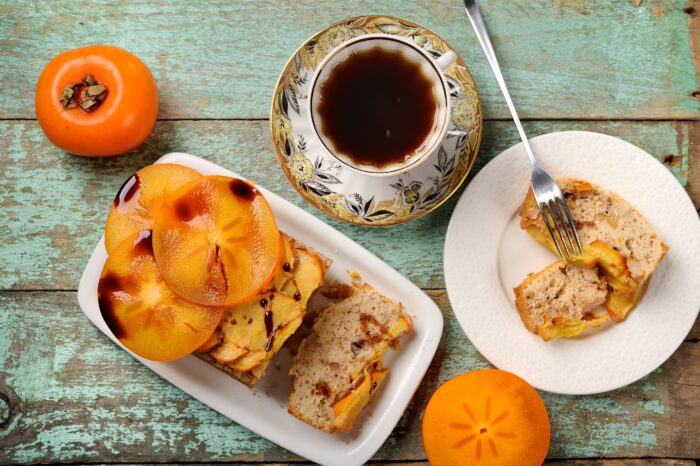 Cake au kaki et aux noisettes