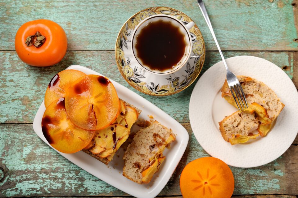 cake aux kakis et aux noisettes